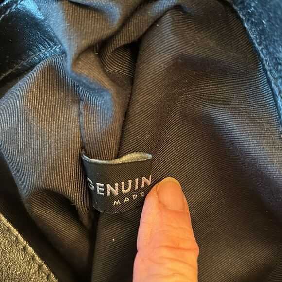 Tanner Leather Commuter Bag, Made in Italy - Picture 9 of 10